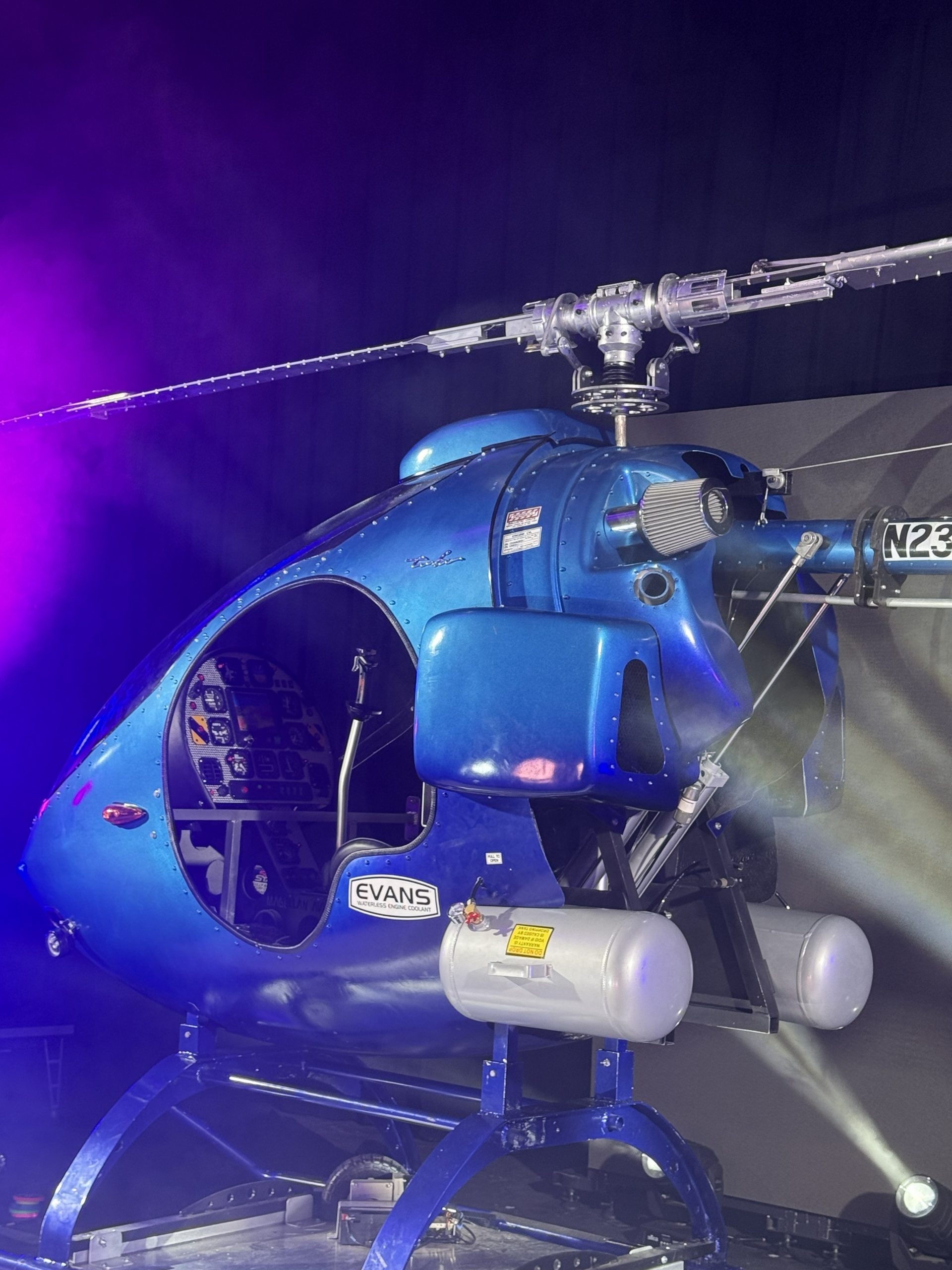 Mike Michaels Appearing Helicopter + Rotating Base - Image 4