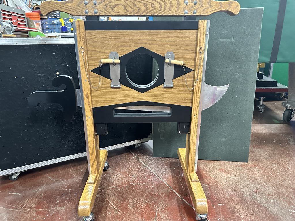Guillotine