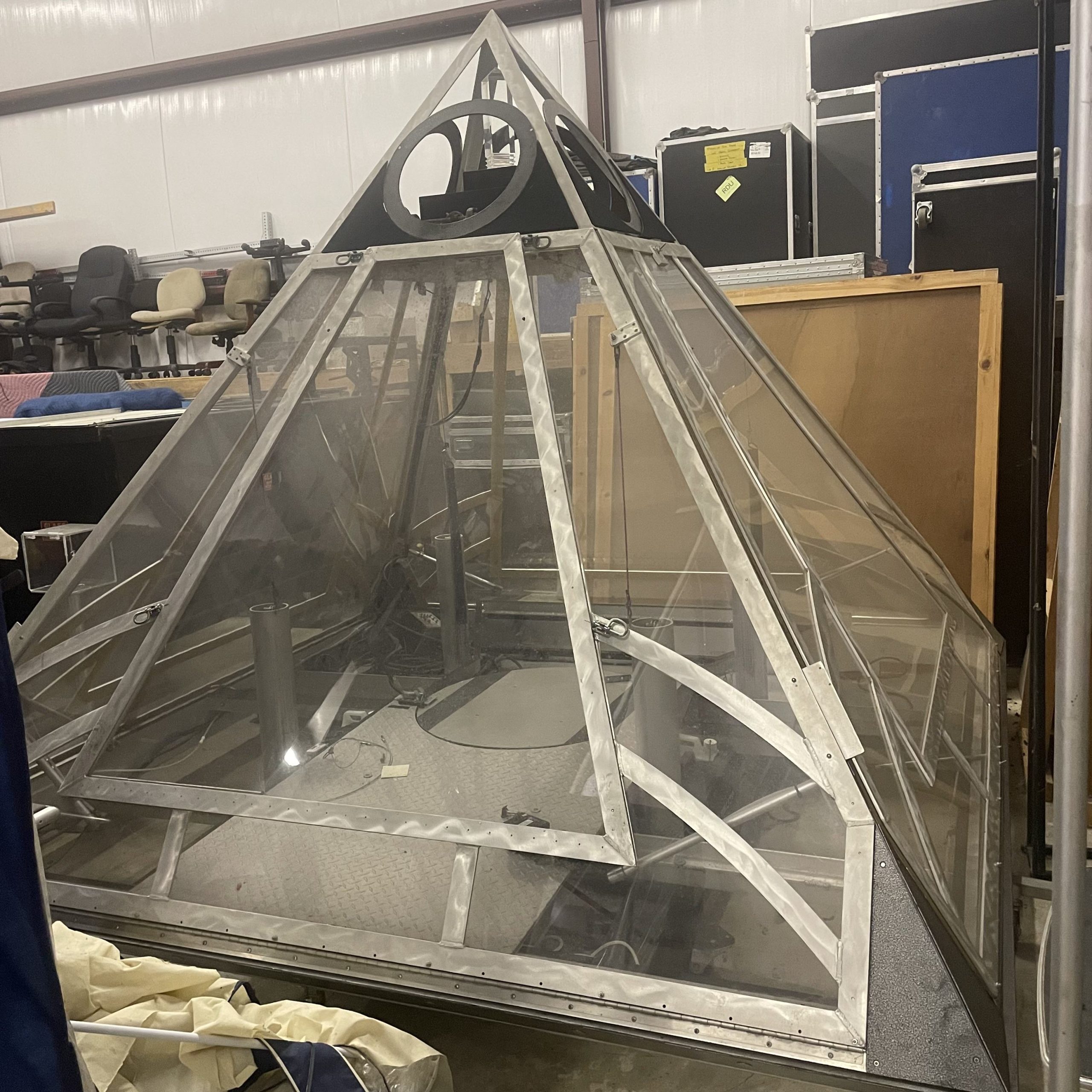 Illusion Pyramid