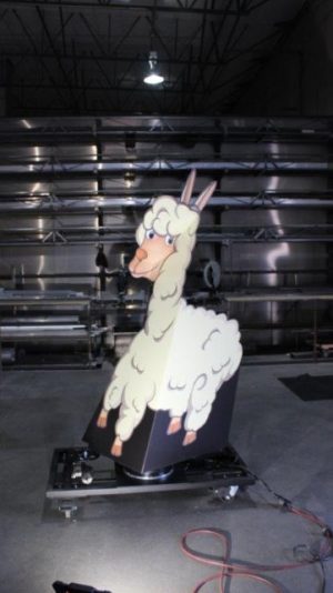 LLAMA OPTICAL ILLUSION